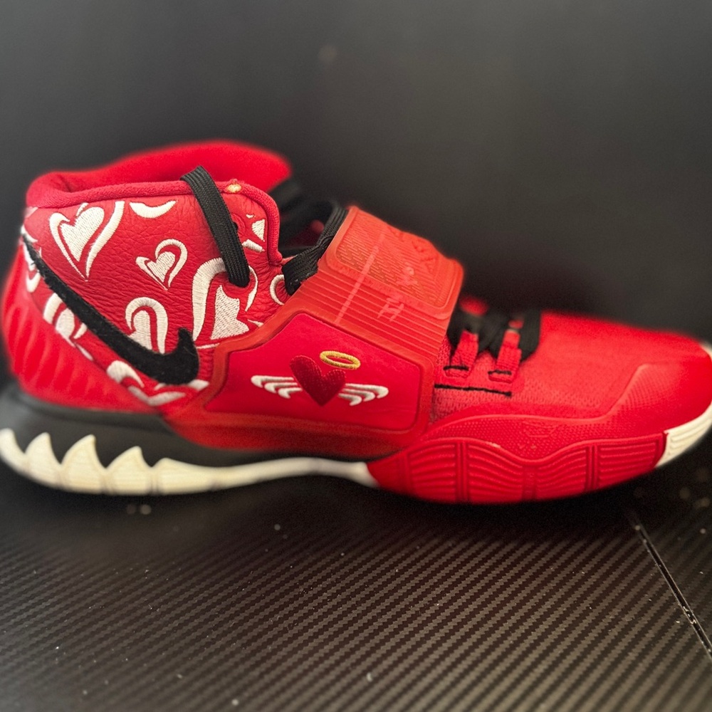 Rare! Only 2,066 pairs made! Nike Kyrie 6 University Red Size 11 - Picture 4 of 6
